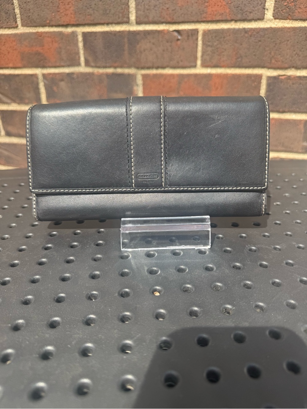 Coach Legacy Black Leather Wallet Lavender Interior - Picture 15 of 15